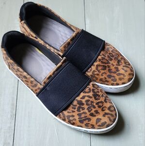 Clarks Slip on Sneaker